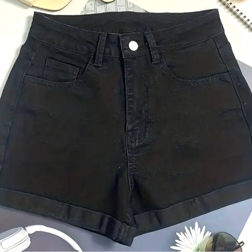 Cider Classic Black Jean Shorts